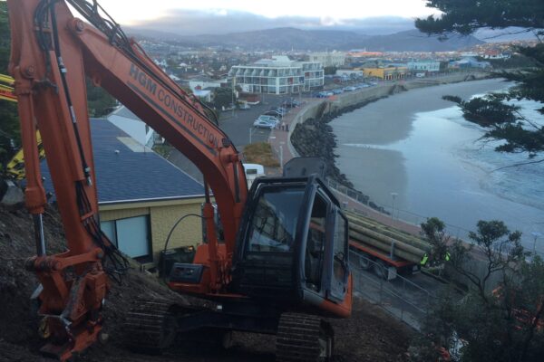 hgm_construction_Cliffs_Road_Anchored_Retaining_Wall_1